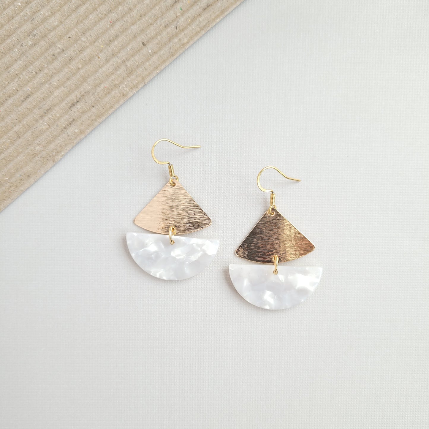 Ava Earrings - Pearl