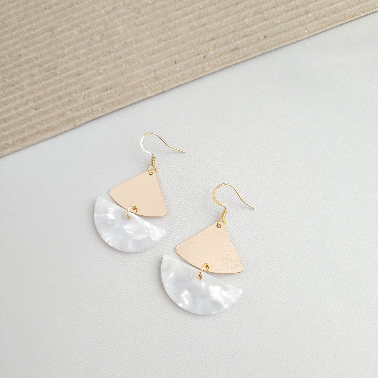 Ava Earrings - Pearl