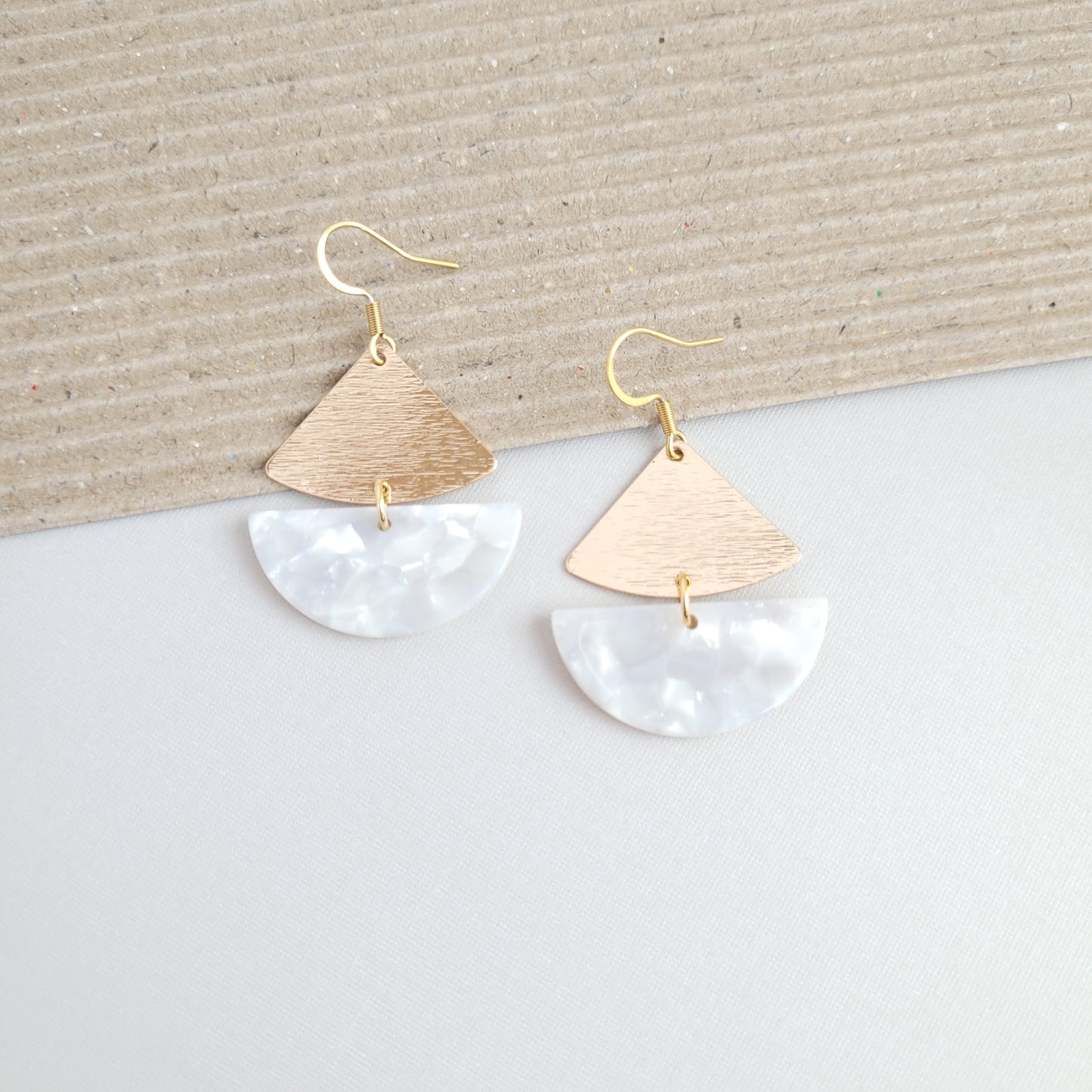 Ava Earrings - Pearl