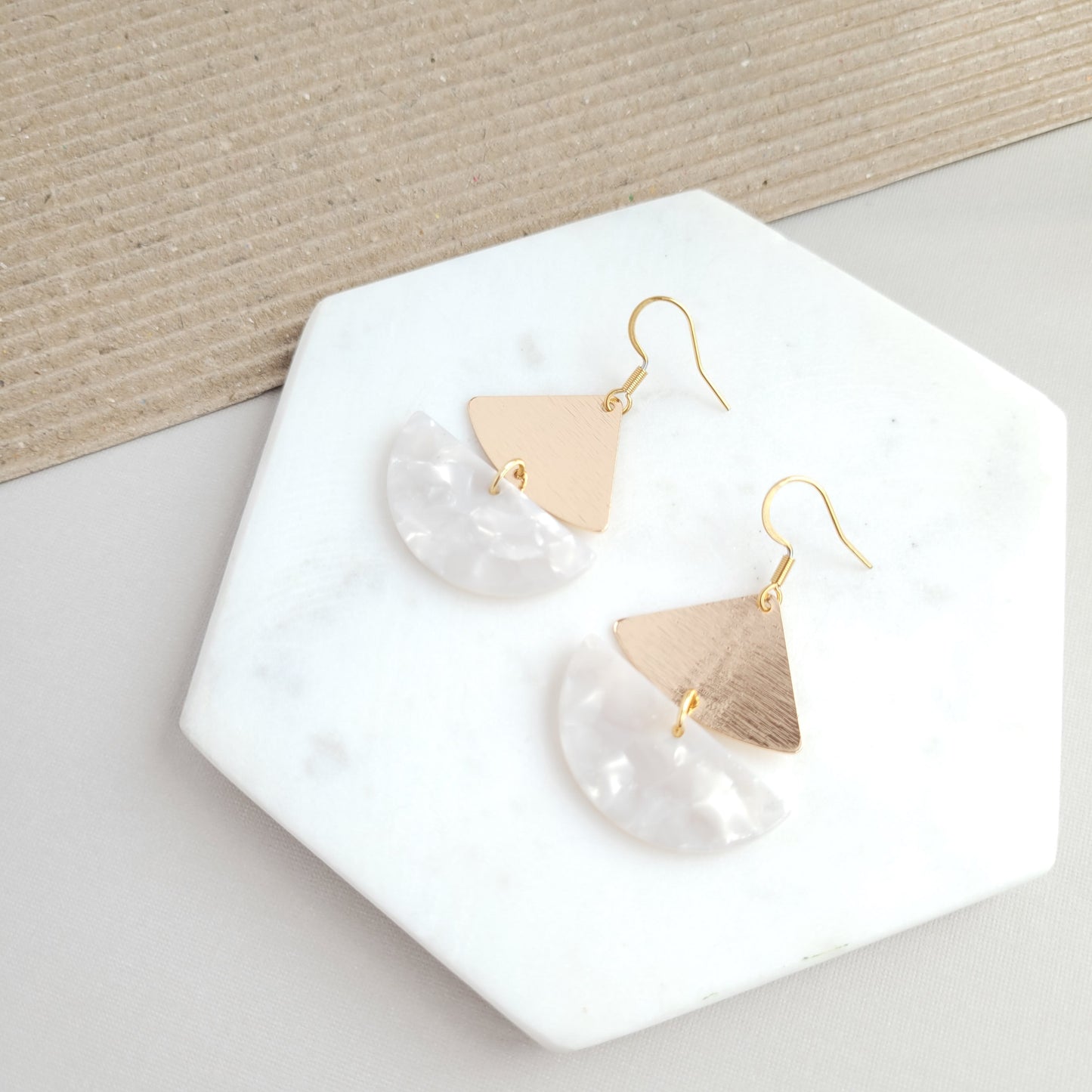 Ava Earrings - Pearl