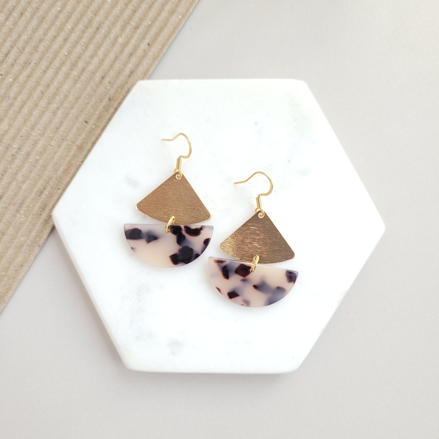 Ava Earrings - Blonde Tortoise