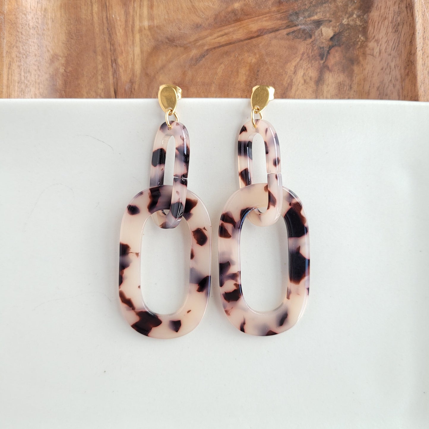 Chrissy Earrings - Blonde Tortoise