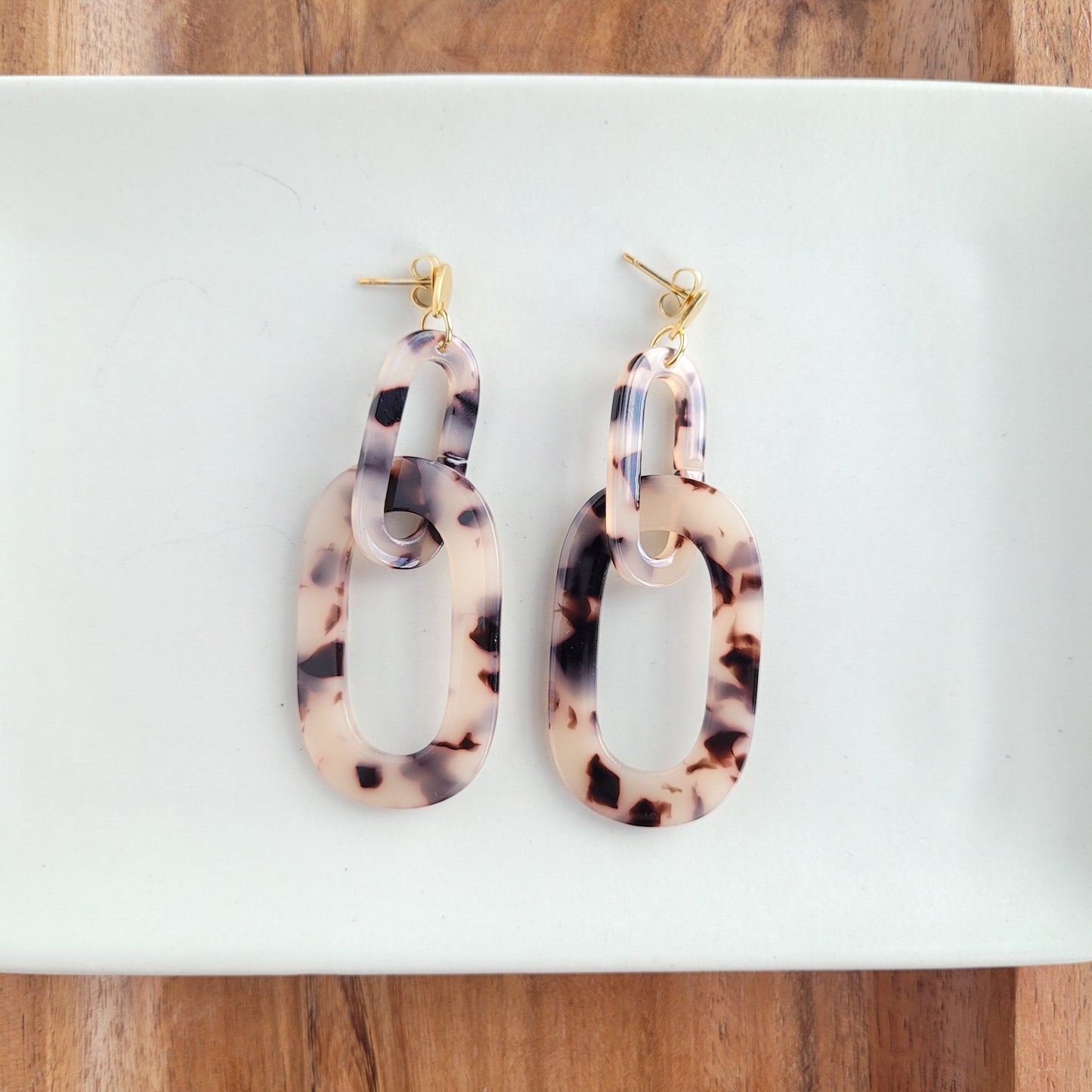 Chrissy Earrings - Blonde Tortoise