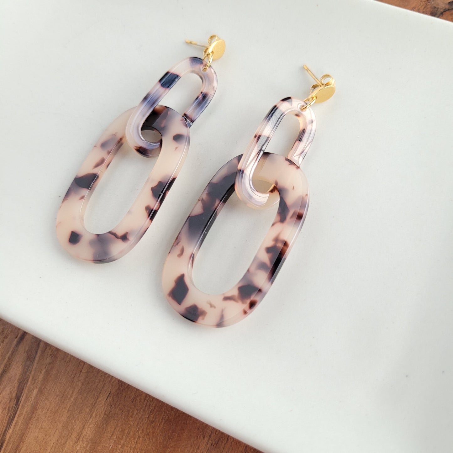 Chrissy Earrings - Blonde Tortoise