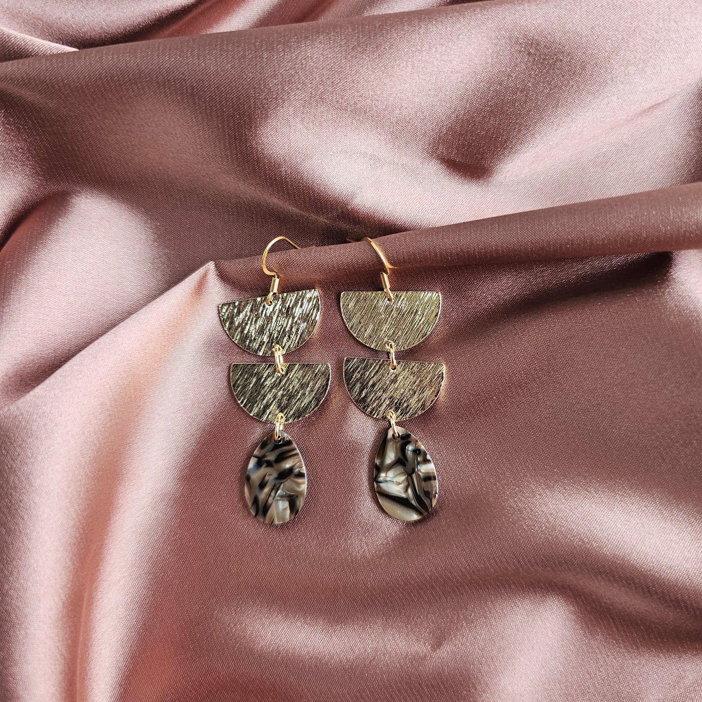 Aria Earrings - Brown Shimmer