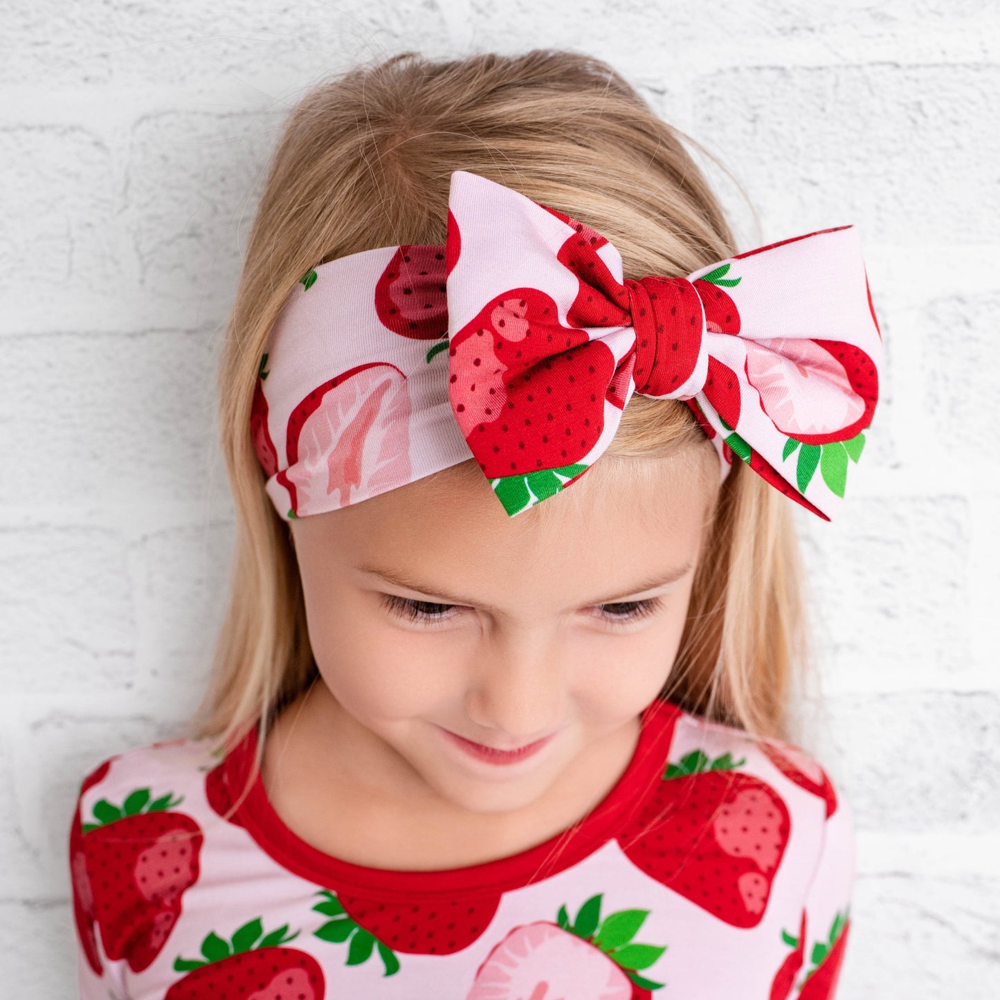 Berry Sweet (Strawberry) Bow