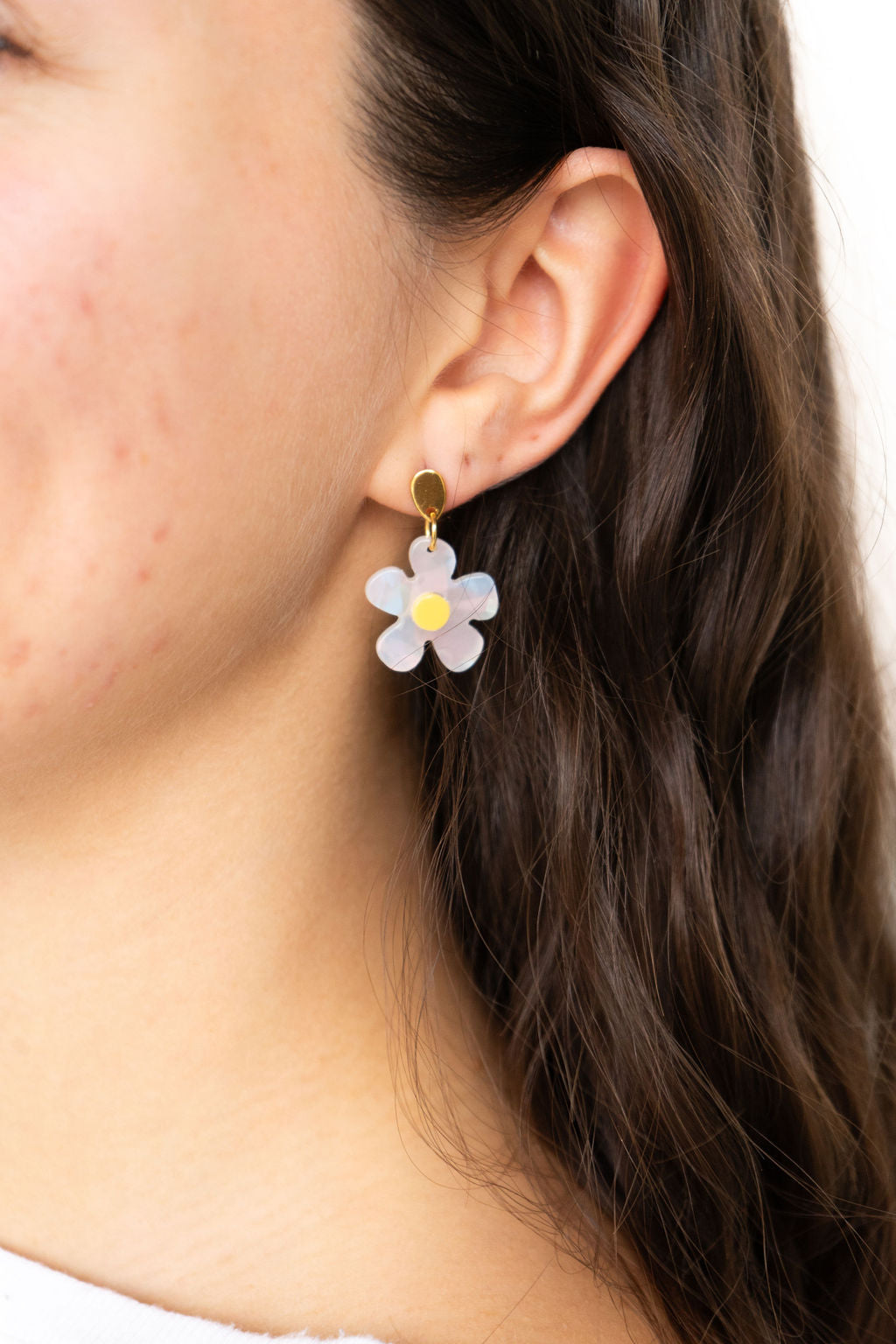 Dainty Daisy Earrings