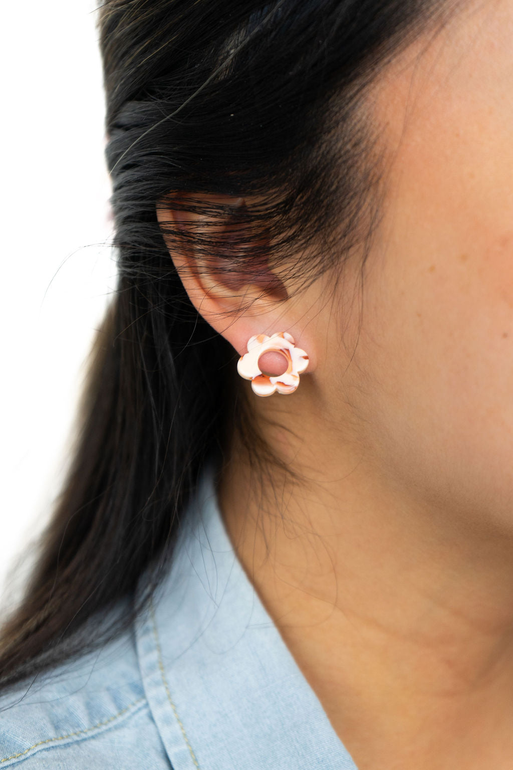 Flower Studs - Peach