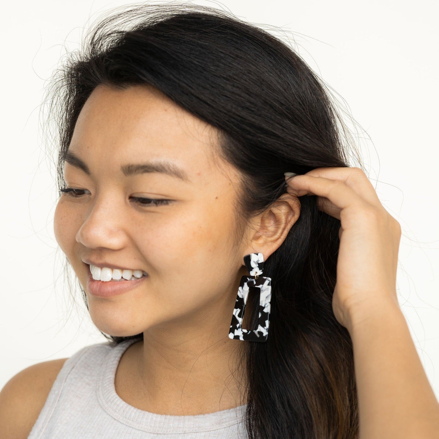 Avery Earrings- Black & White