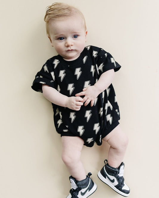 Short Sleeve Bubble Romper | Black Bolts